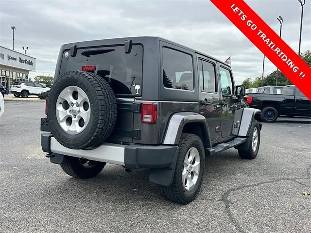 Used 2014 Gray Jeep Unlimited Sahara image 8