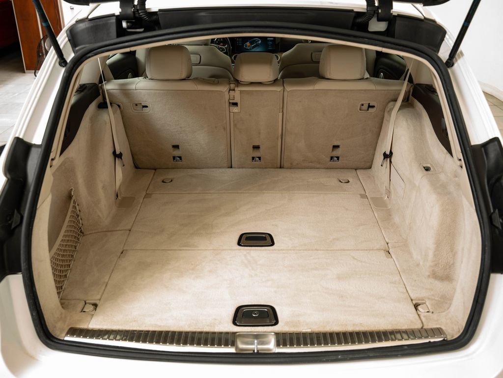 Used 2018 White Mercedes-Benz E 400 Wagon image 21