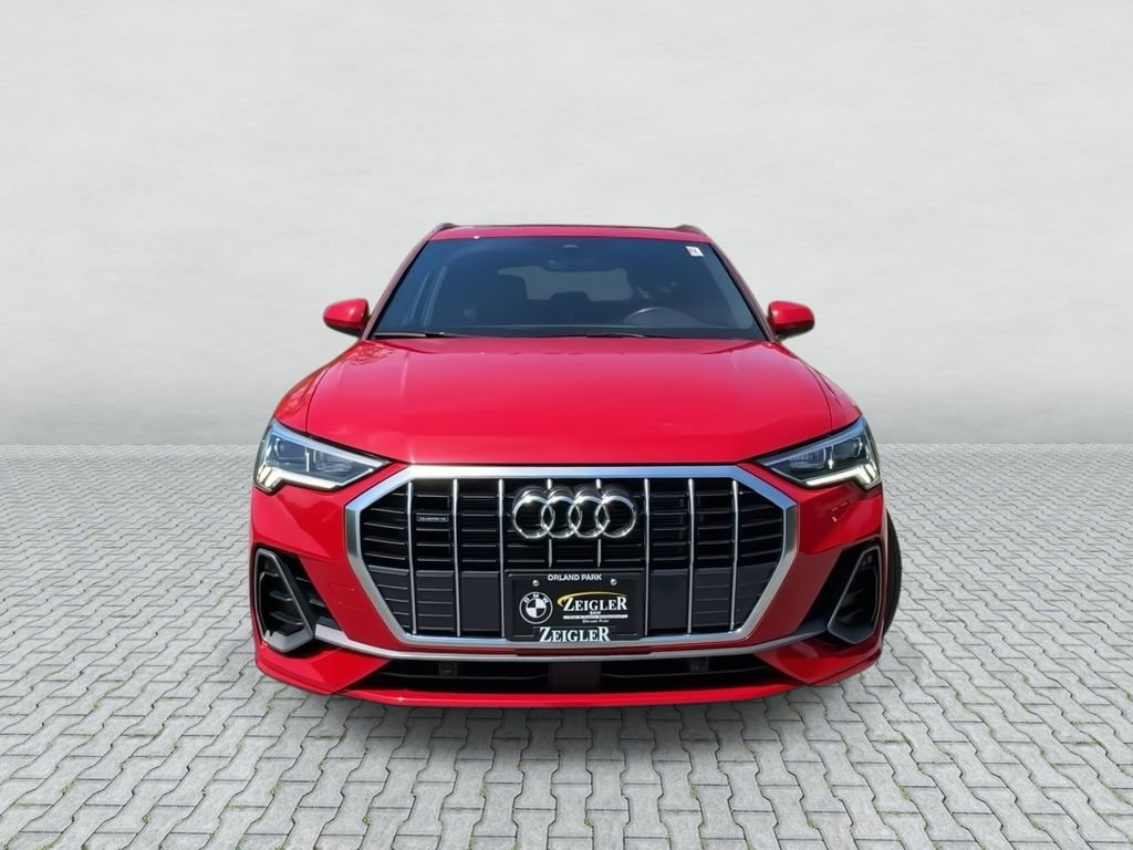 Used 2025  Audi Premium image 3