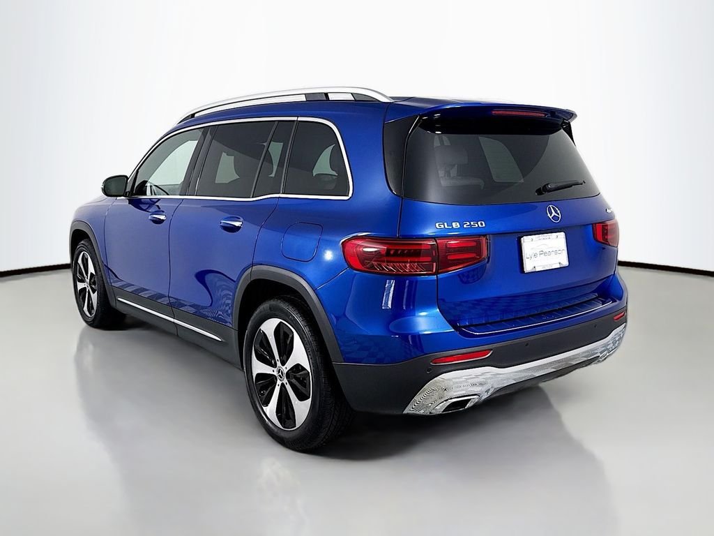 Used 2025 Blue Mercedes-Benz GLB 250 image 3