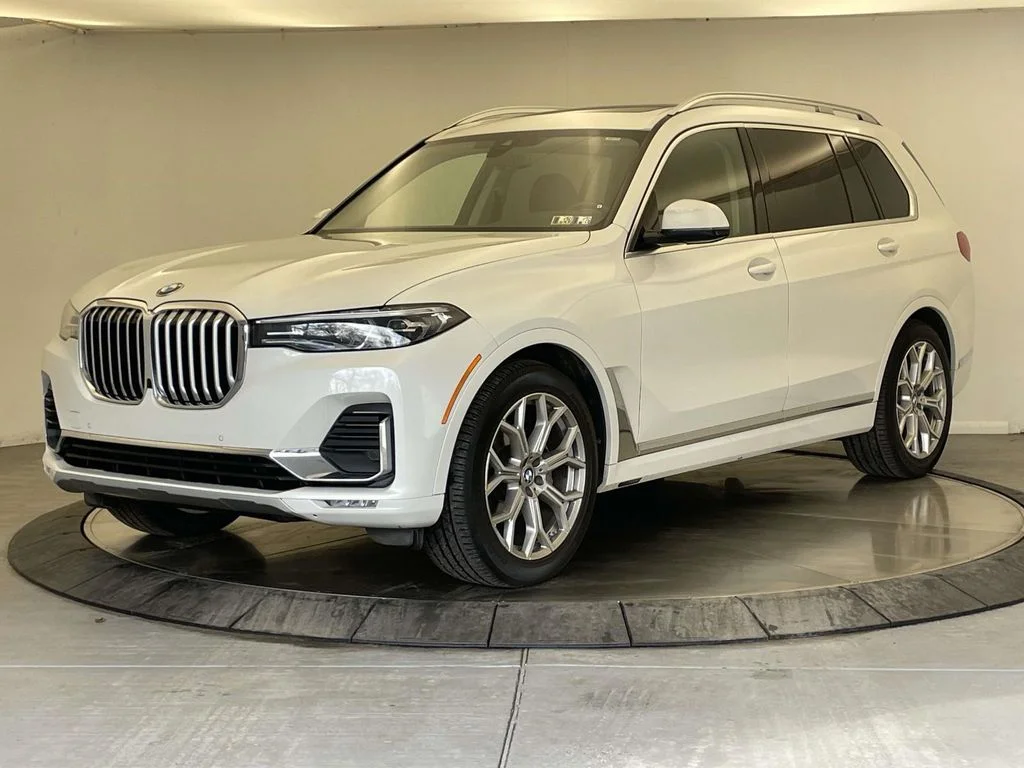2022 BMW X7 xDrive40i's photo