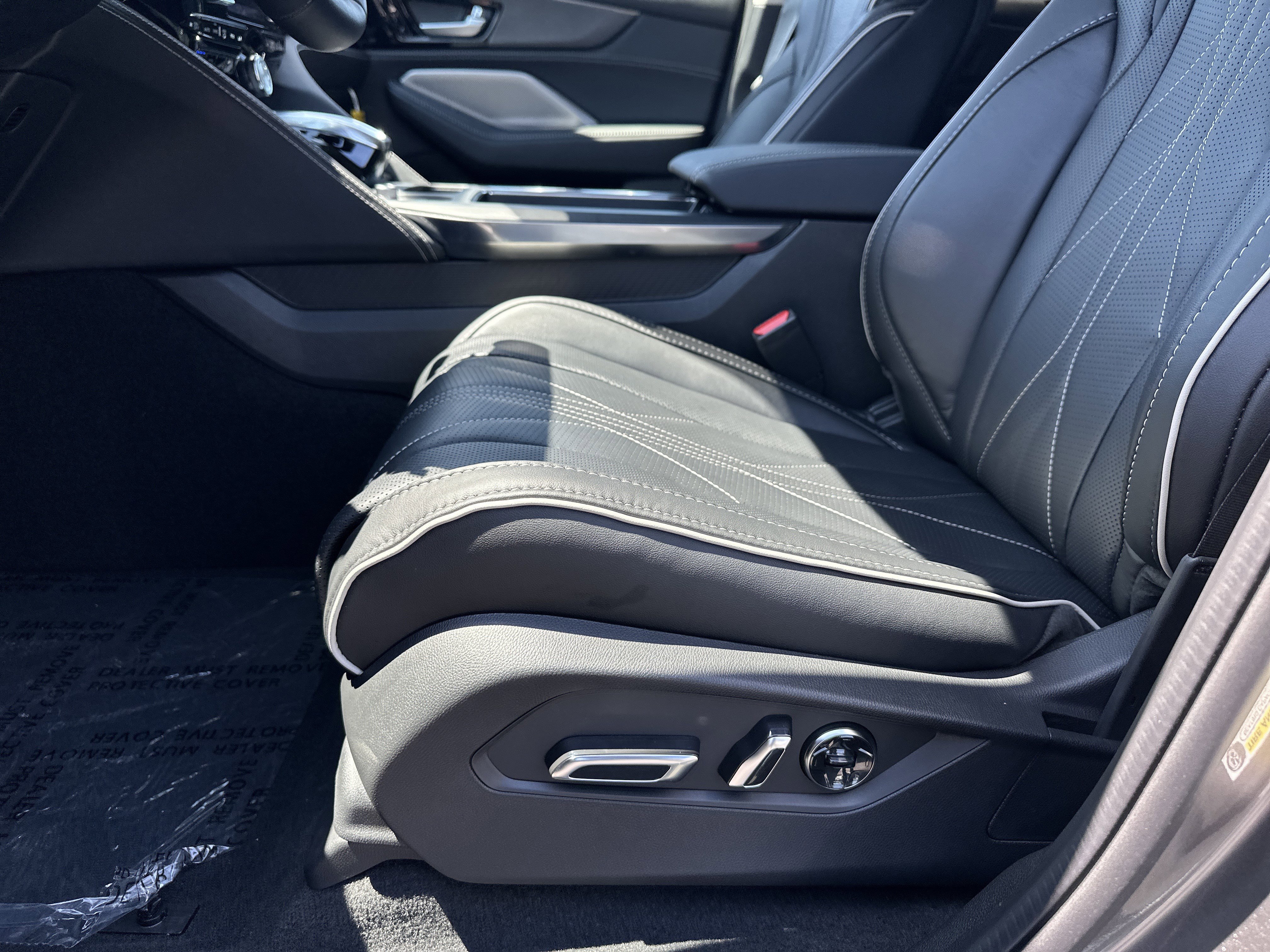 New 2026 Liquid Carbon Metallic Acura w/Advance Package image 9