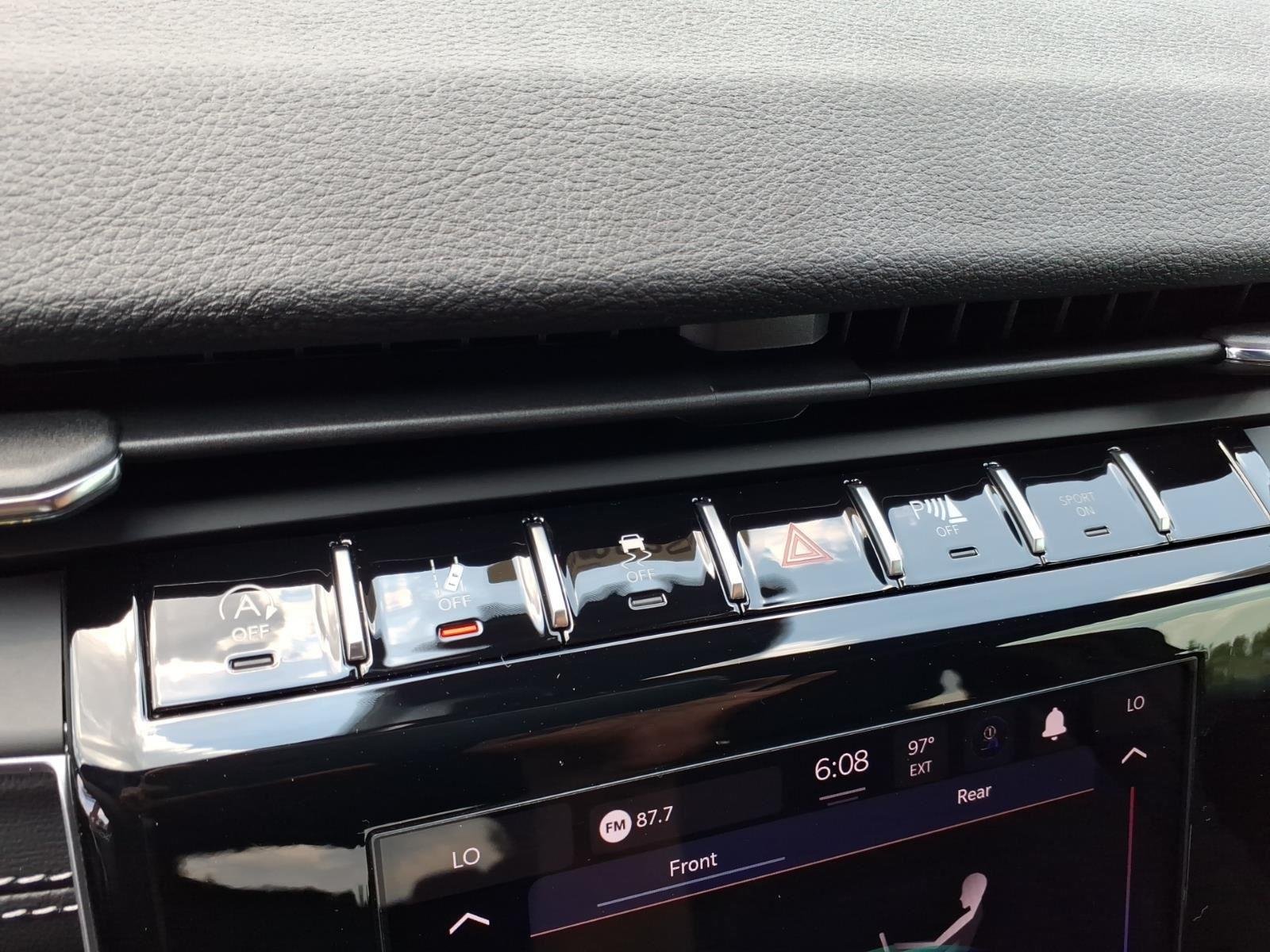 New 2026 Bright White Clear-Coat Exterior Paint Jeep Laredo image 7