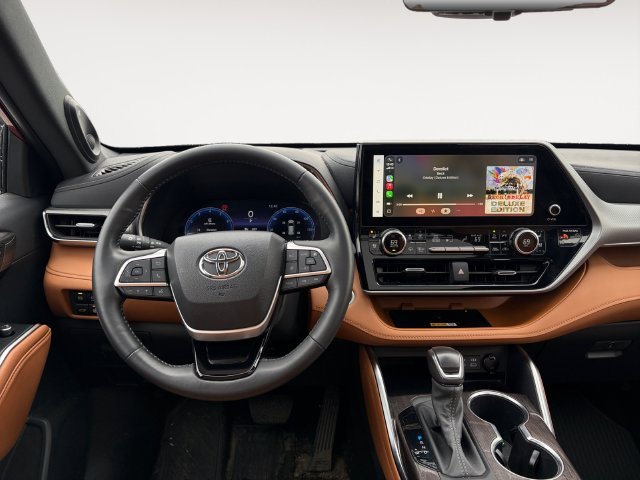 Used 2024 Red Toyota Platinum image 15