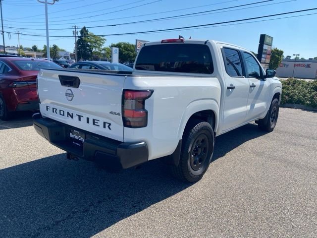 Used 2024 Glacier White Nissan S image 28
