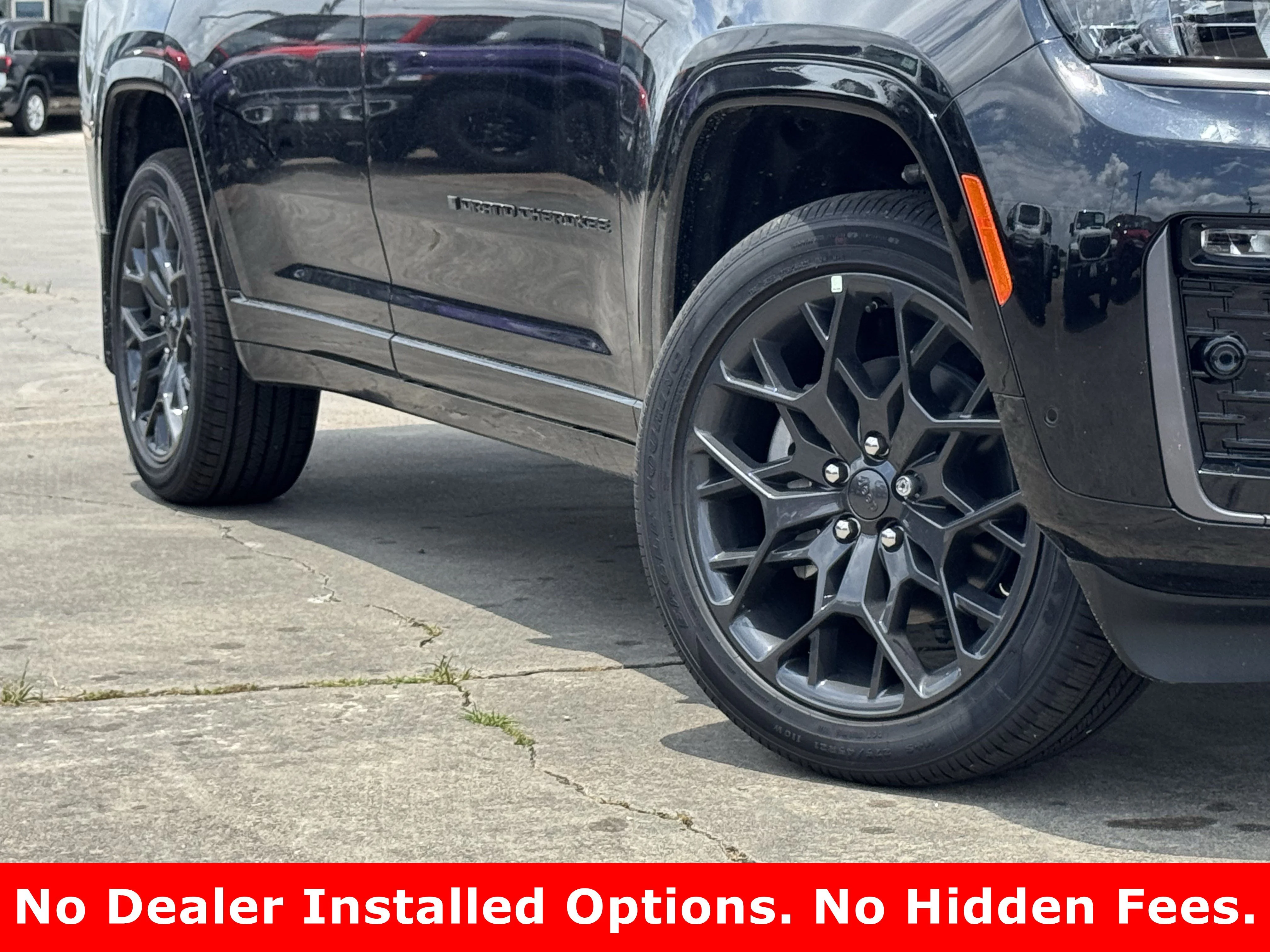 New 2026 Diamond Black Crystal Pearlcoat Jeep Summit image 11