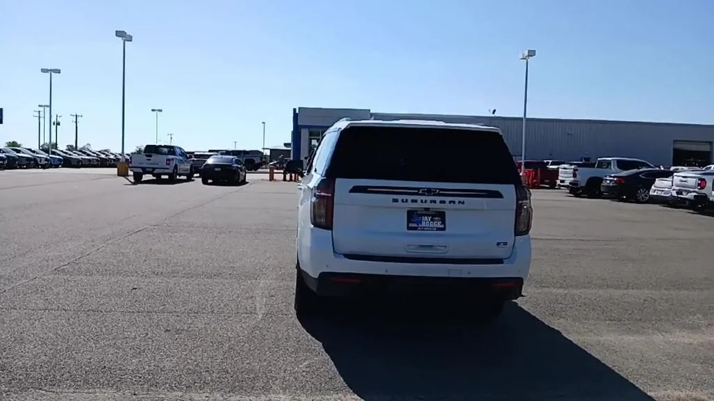 Used 2024 White Chevrolet Z71 image 7
