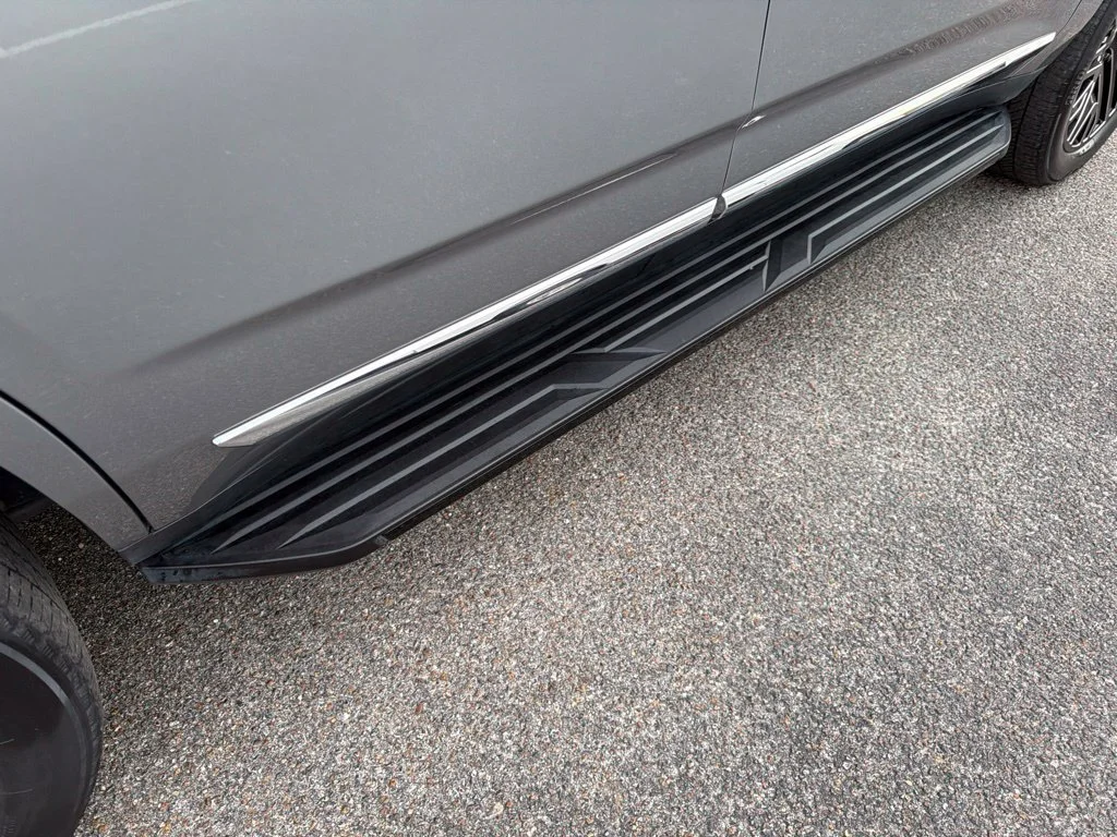 2023 GMC Yukon SLT - Photo 13