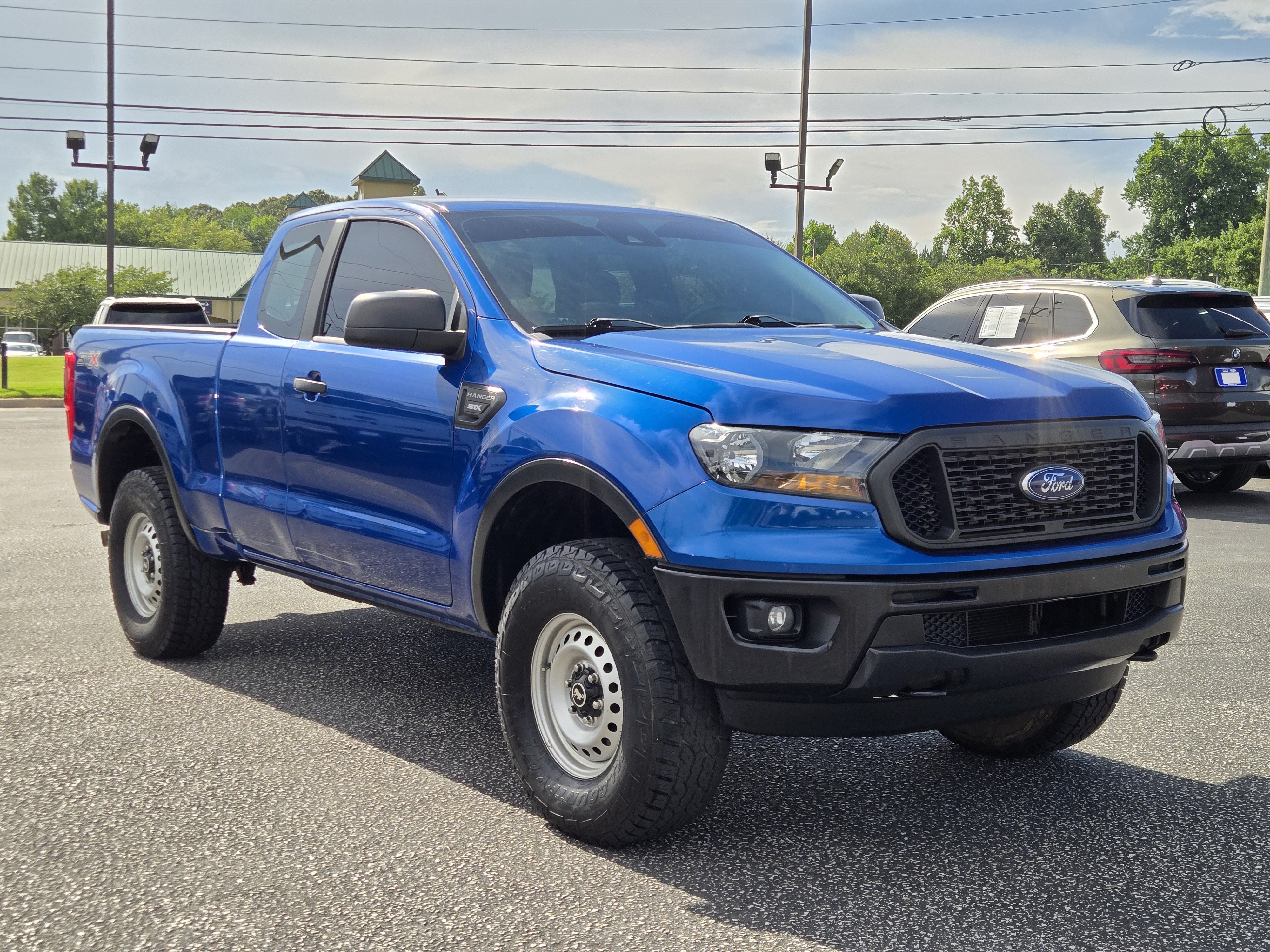 Used 2019 Lightning Blue Metallic Ford XL image 4