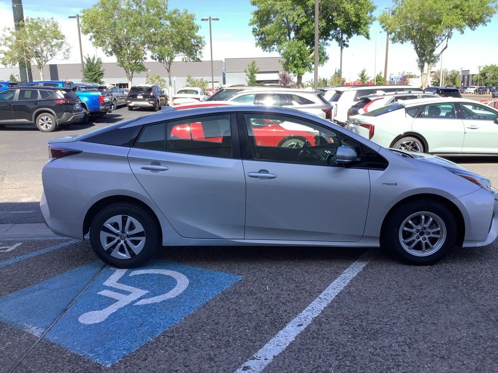 Used 2018 Silver Toyota Two Eco image 28