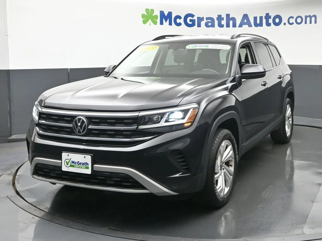 Used 2023 Black Volkswagen 2.0T SE w/Technology image 23