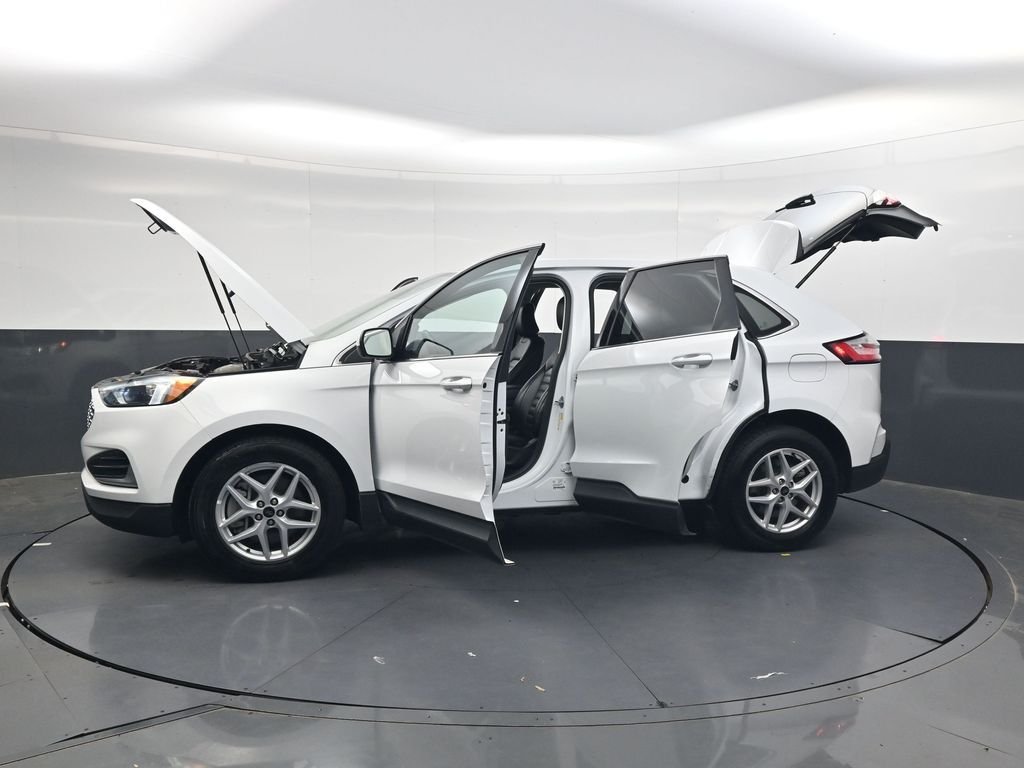 Used 2024 White Ford SEL image 50