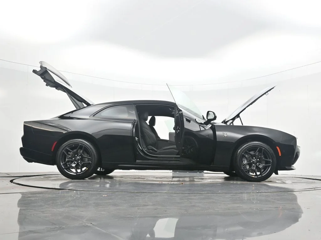 New 2026 Diamond Black Crystal Pearlcoat Dodge Scat Pack image 46
