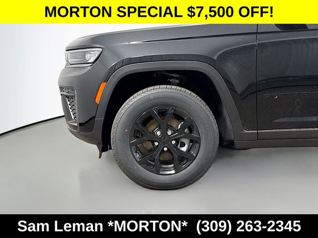 New 2026 Diamond Black Crystal Pearl-Coat Exterior Paint Jeep Altitude image 31