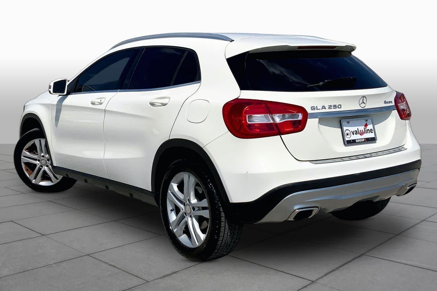 Used 2017 Cirrus White Mercedes-Benz GLA 250 image 12