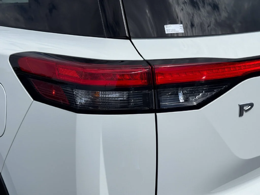 Used 2025 White Nissan SV image 9