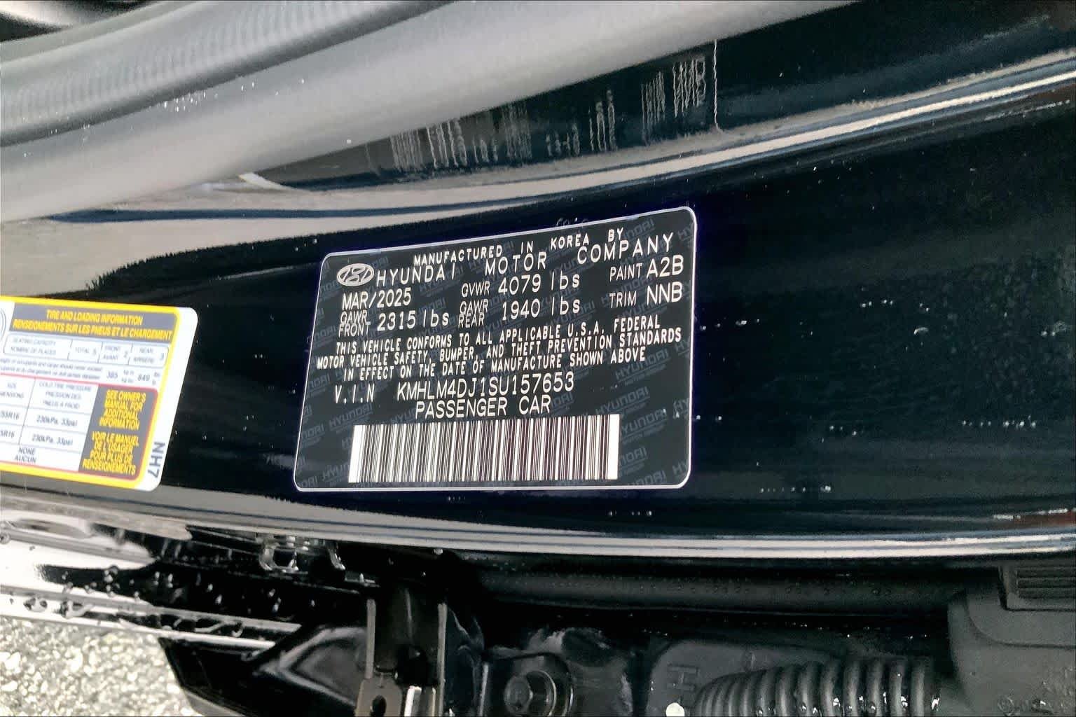 Used 2025 Abyss Black Hyundai Blue image 51