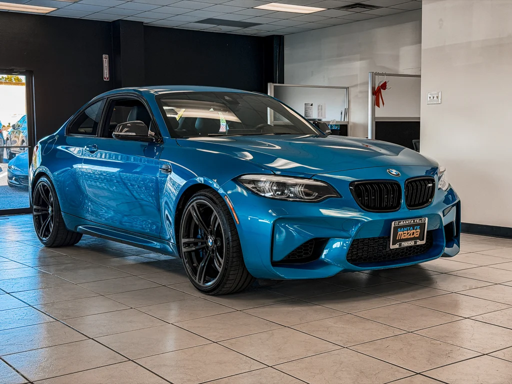 Used 2018 Long Beach Blue Metallic BMW Base image 1