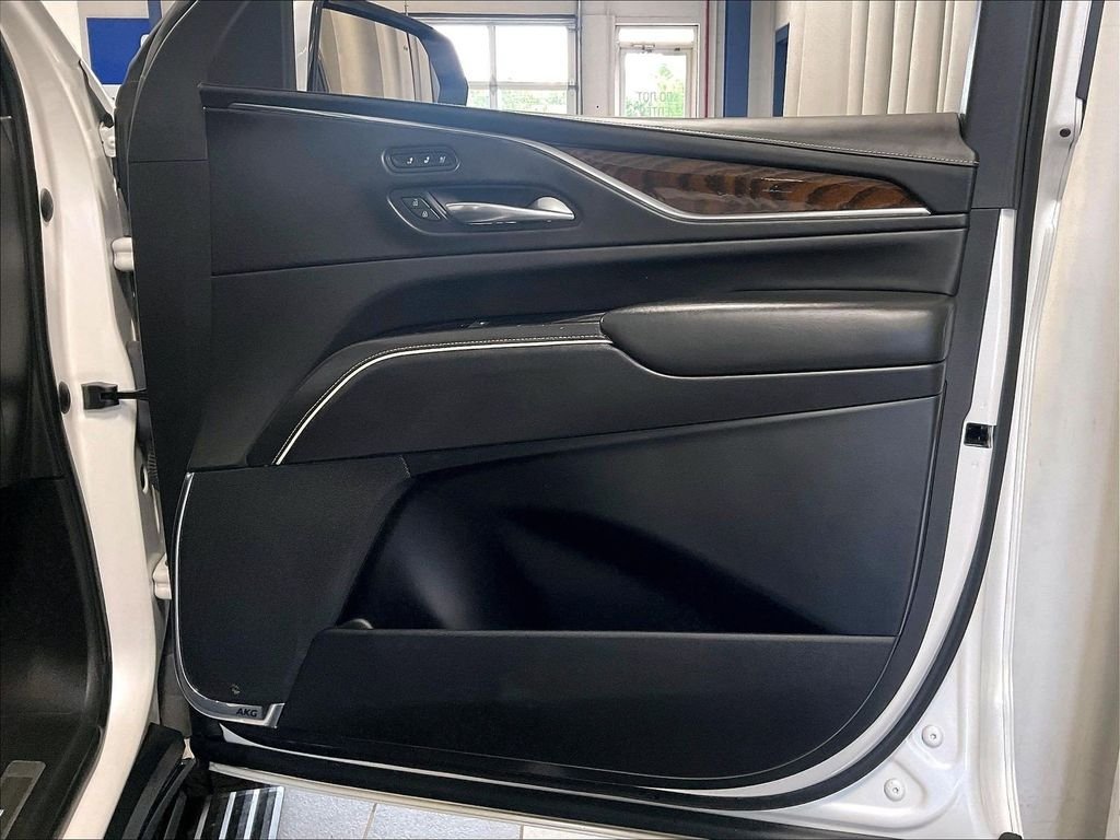Used 2021 White Cadillac Sport Platinum image 12
