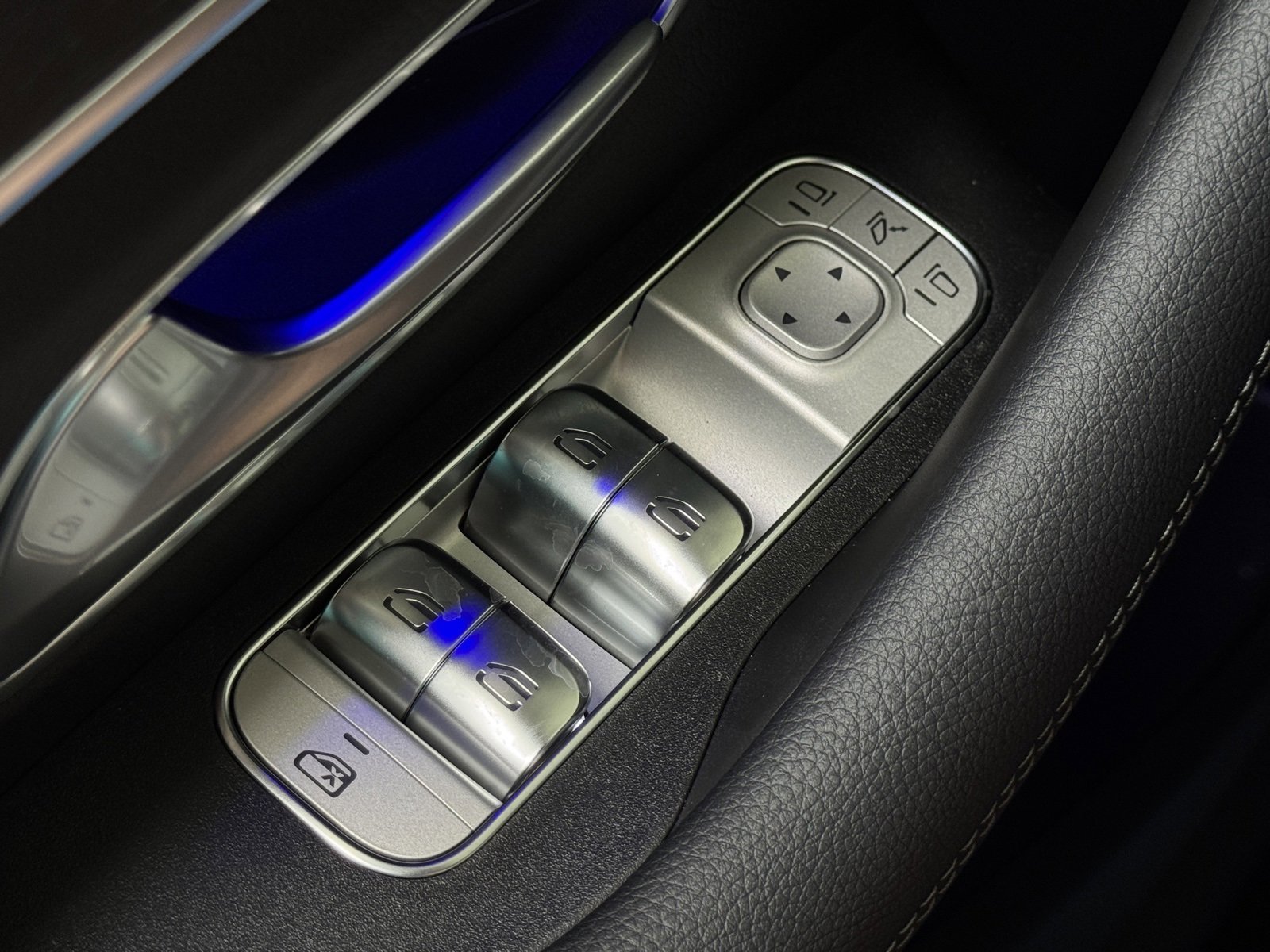 New 2026 Obsidian Black Metallic Mercedes-Benz GLE 350 image 44