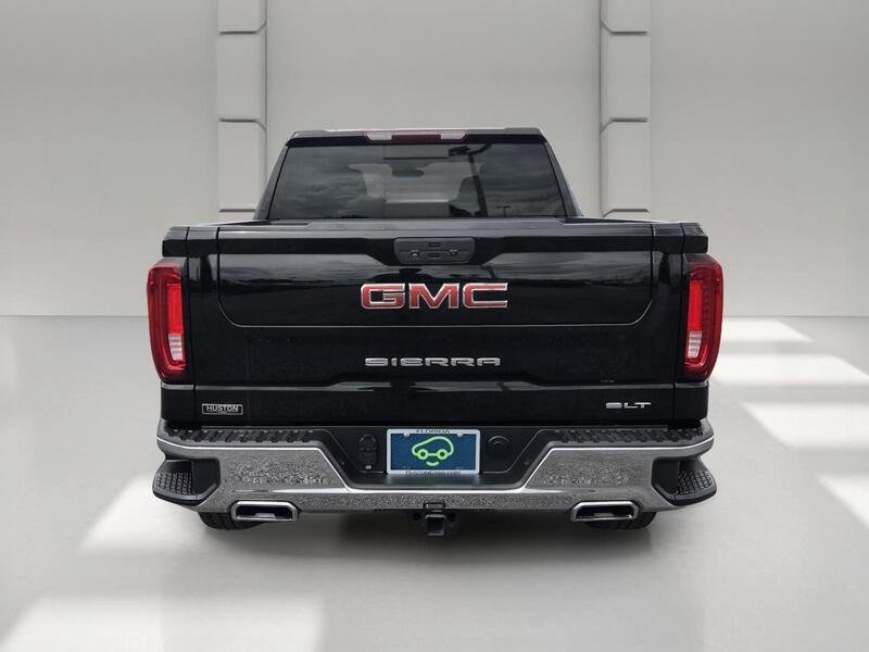 Used 2022 Onyx Black GMC 4WD CREW CAB 147" SLT image 4