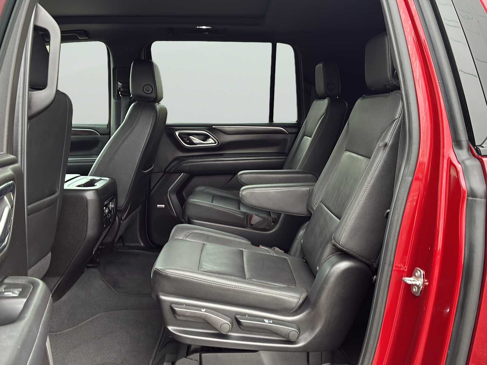 2024 Chevrolet Suburban Z71 - Photo 28