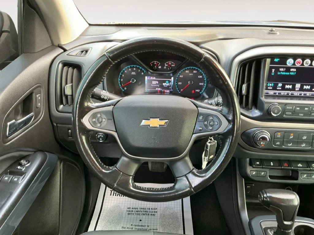 Used 2017 CYBER GRAY METALLIC Chevrolet 4WD Z71 image 17
