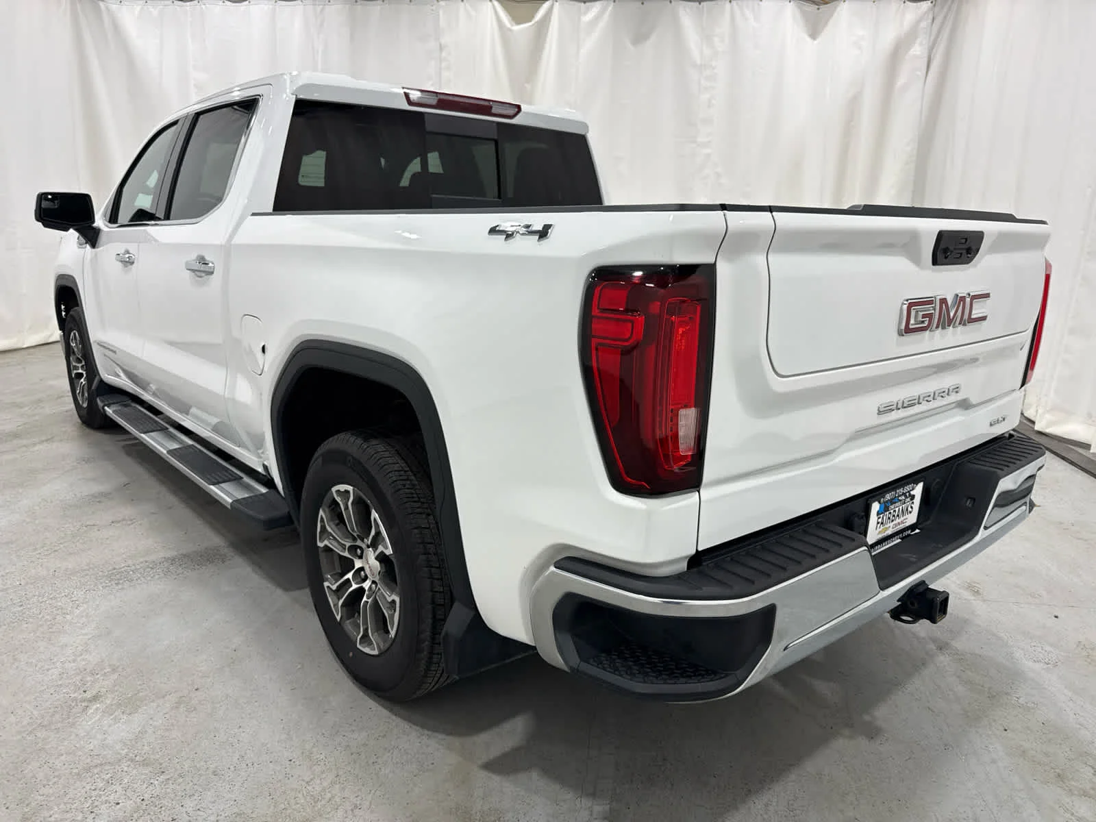 Certified Used 2024 Summit White GMC SLT image 3