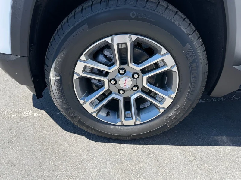 New 2026 Summit White GMC Elevation image 20