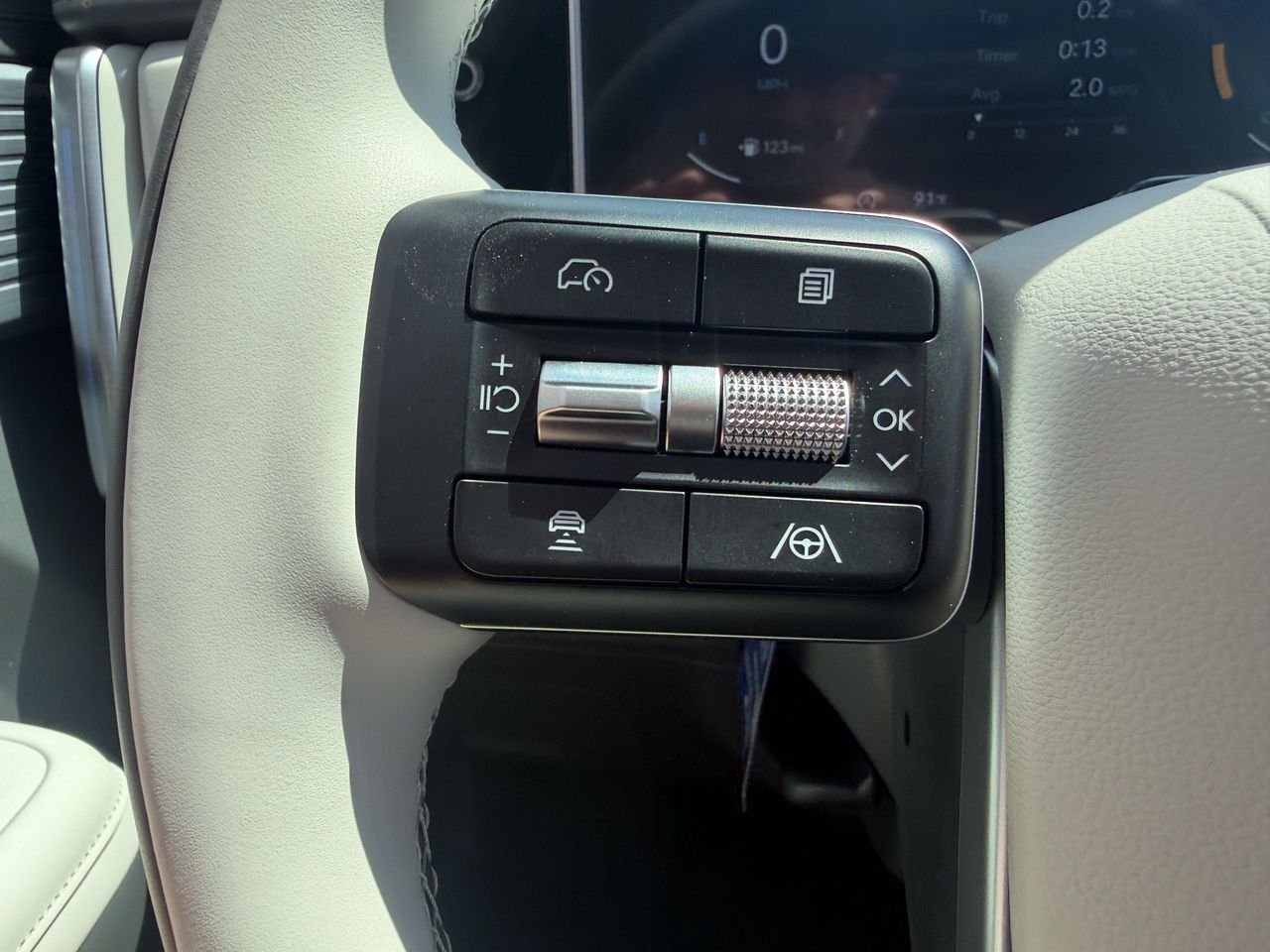 New 2026 Shimmering Silver Pearl Hyundai Calligraphy AWD image 39