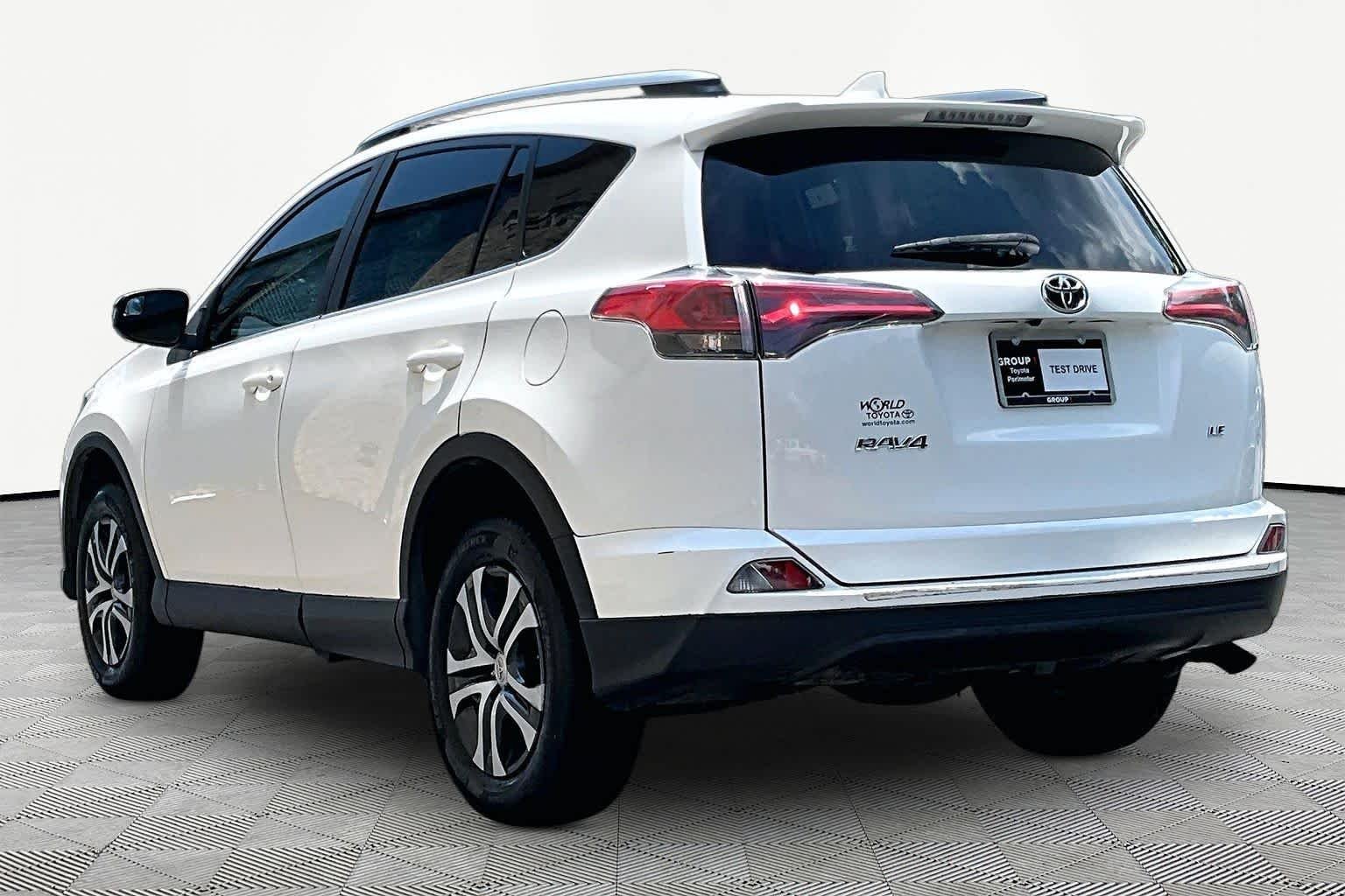 Used 2018 Super White Toyota LE image 12