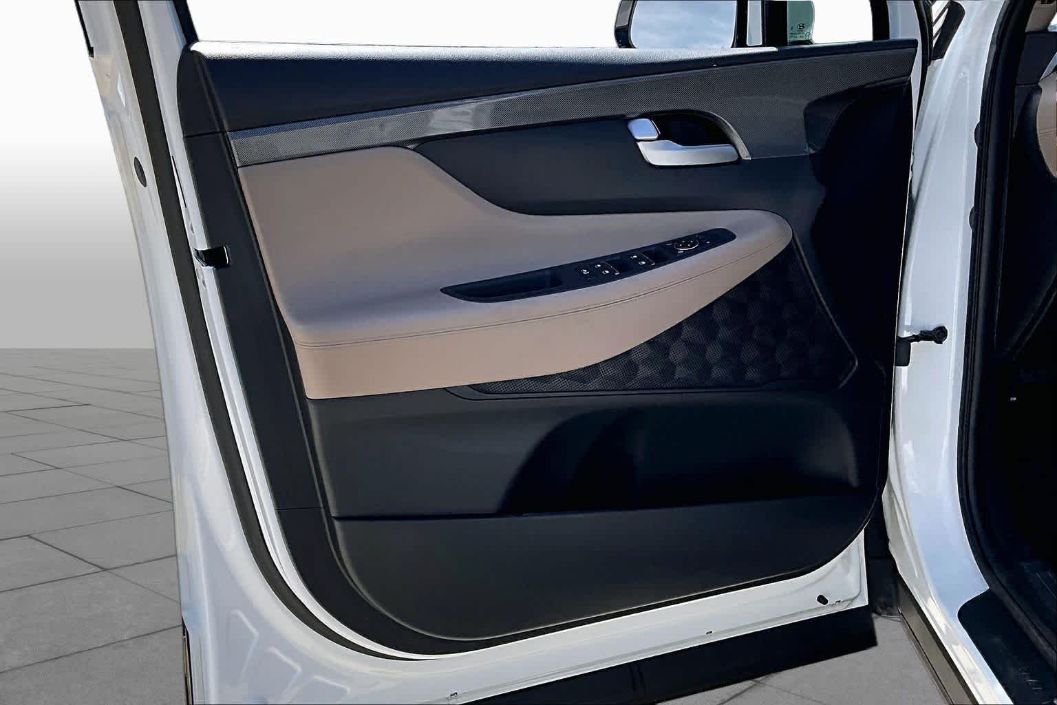 Used 2022 Quartz White Hyundai SEL image 20