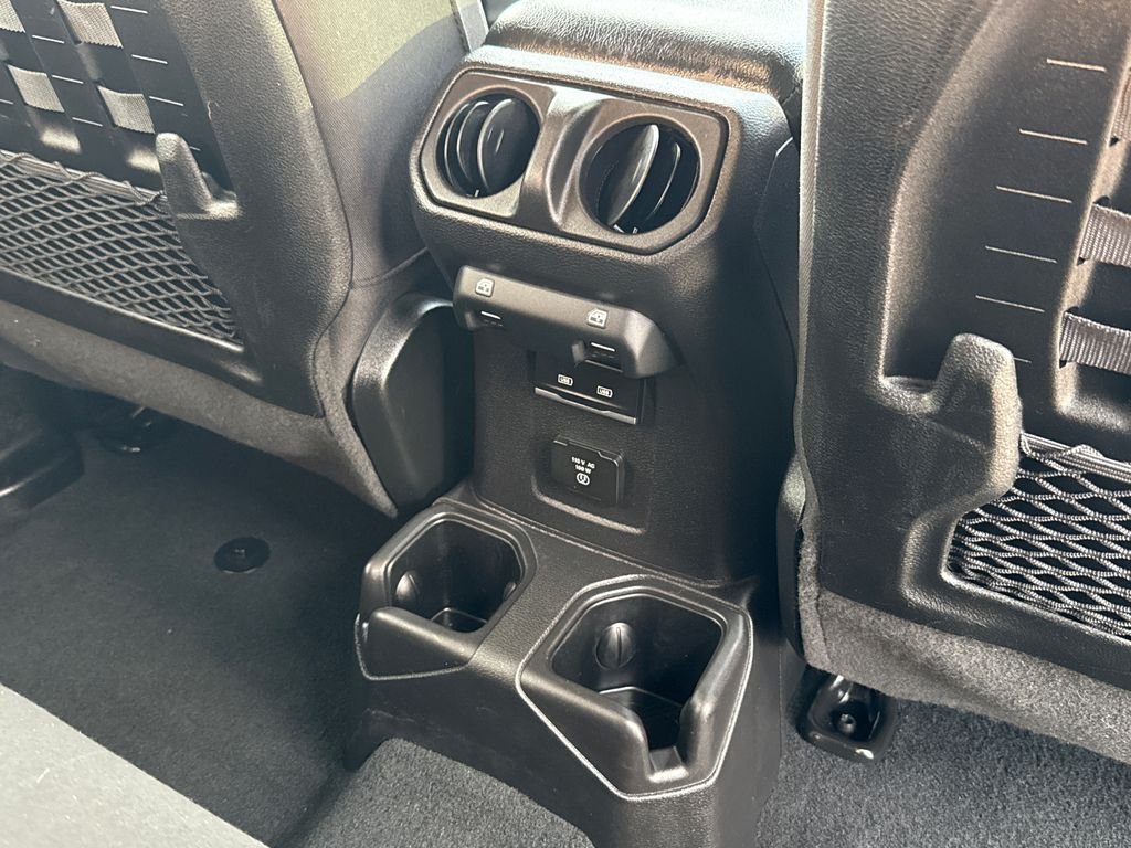 Used 2022 Black Jeep Unlimited Rubicon image 17