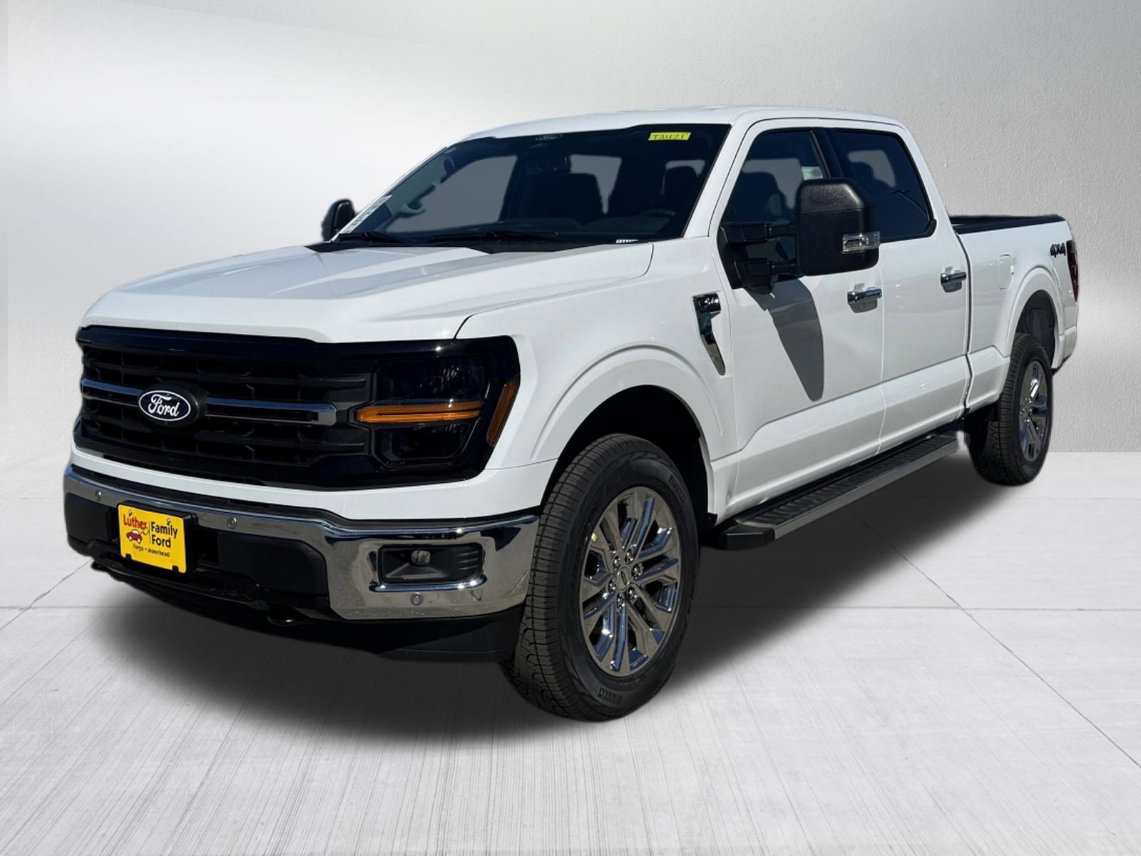 New 2026 Oxford White Ford XLT image 2
