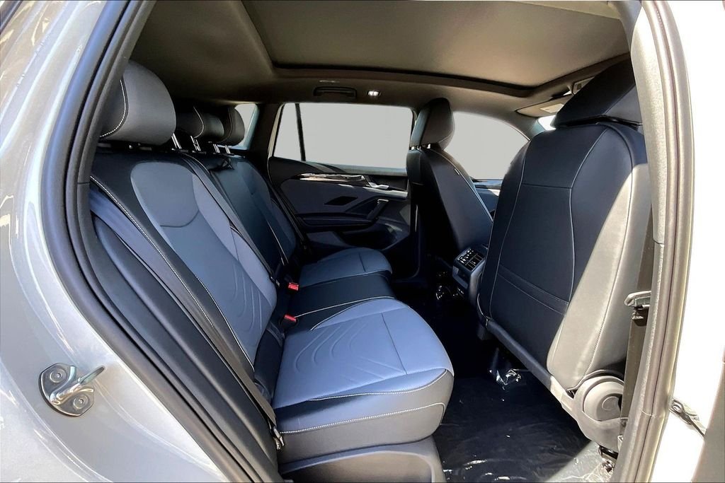 New 2026 Beige Volkswagen 2.0T SE R-Line Black image 25