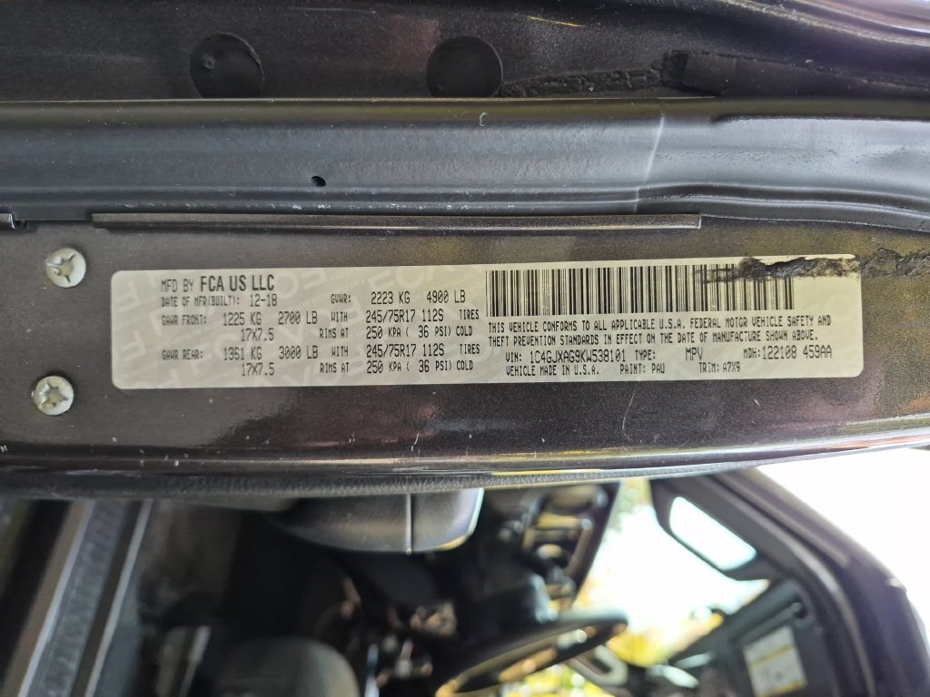 Used 2019 Gray Jeep Sport image 25