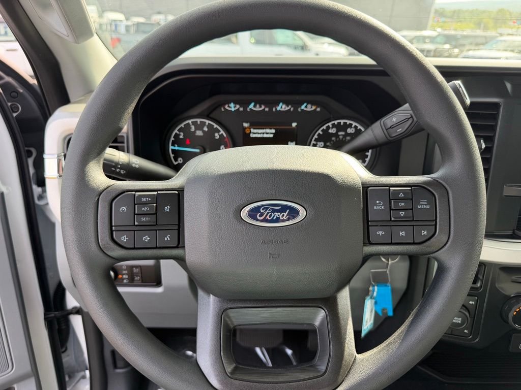 New 2026 Oxford White Ford F-350® XL image 7