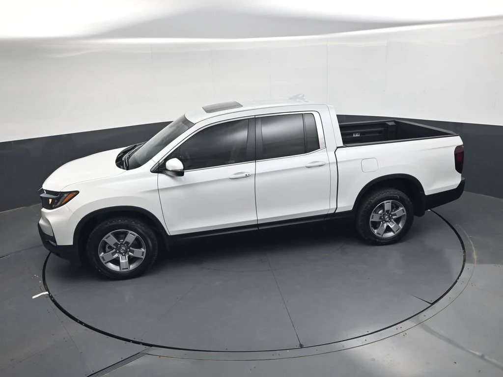 New 2026 Platinum White Pearl Honda RTL image 22