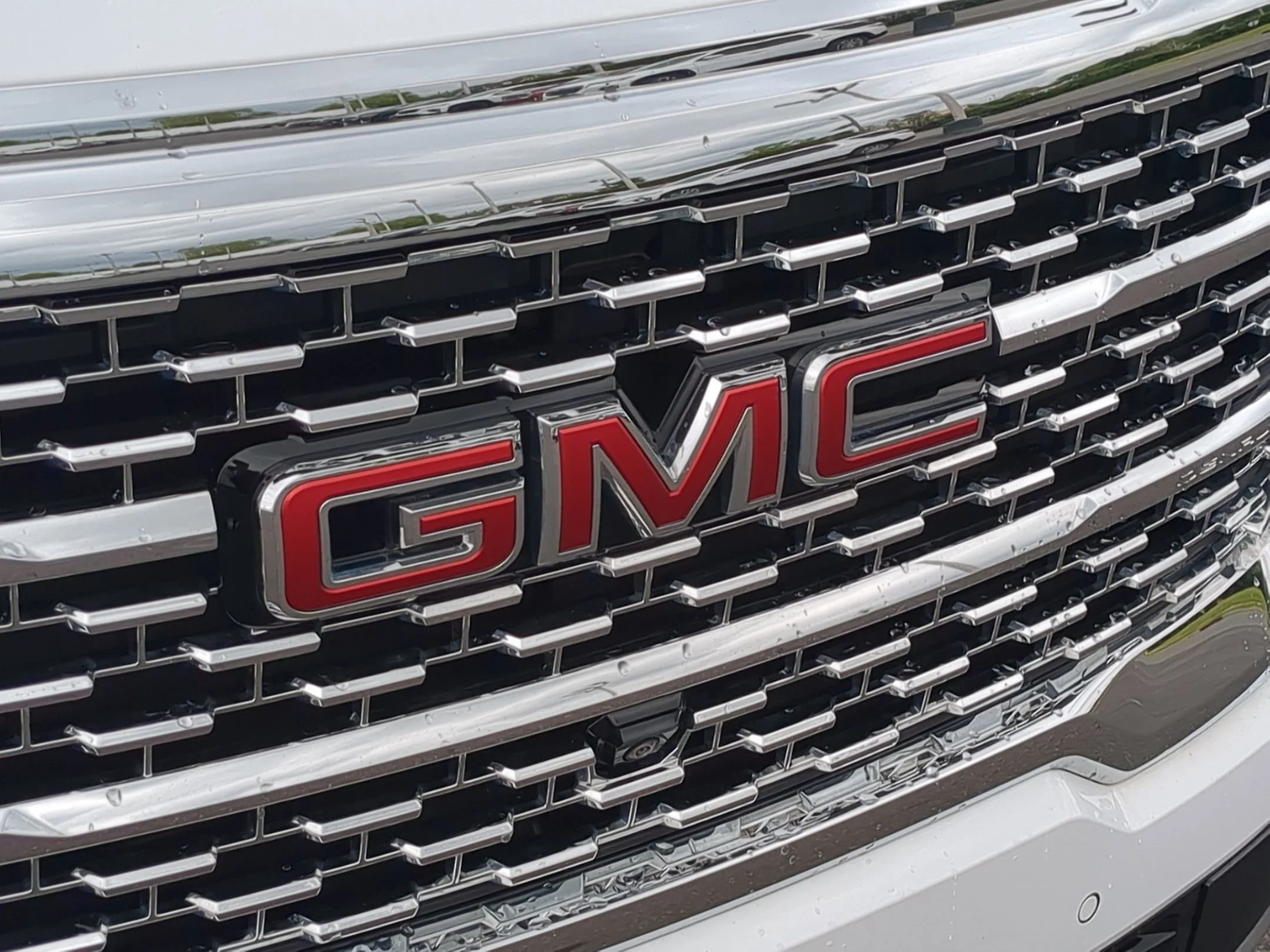 Used 2023 Summit White GMC Denali image 30