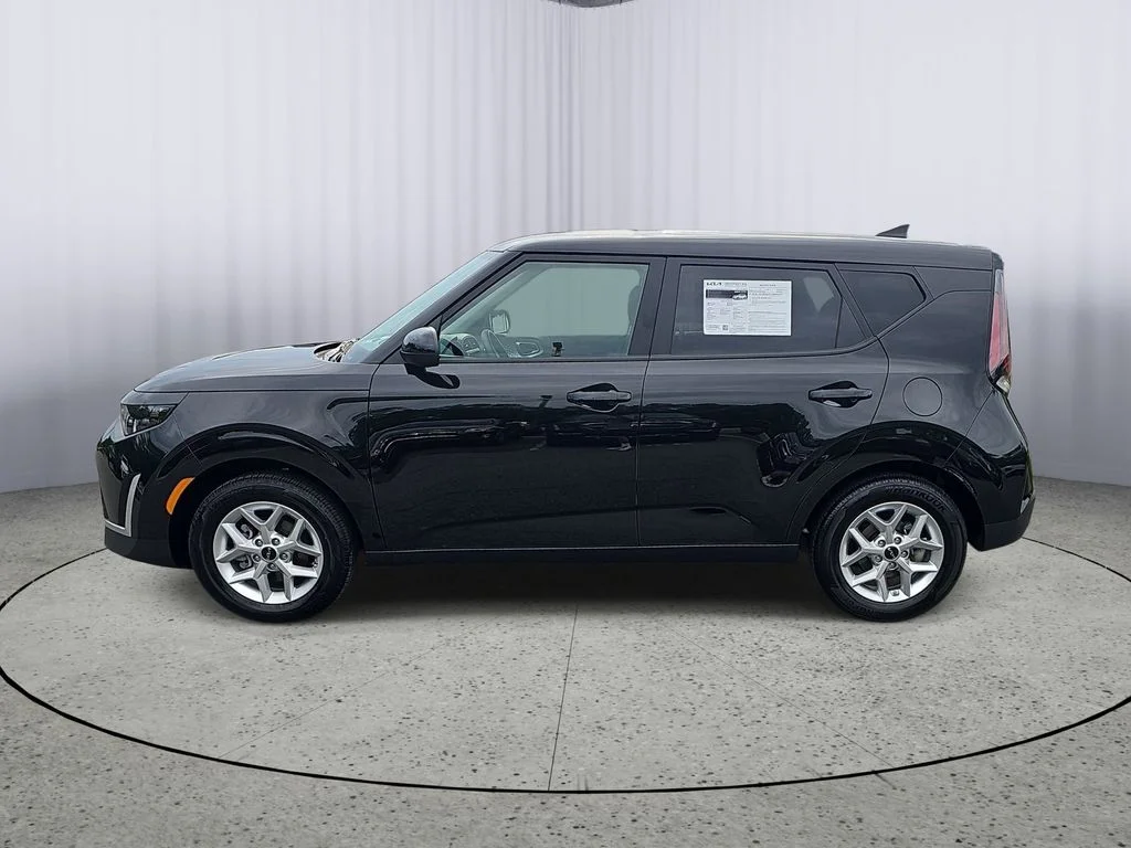 Used 2025 Black Kia LX image 6