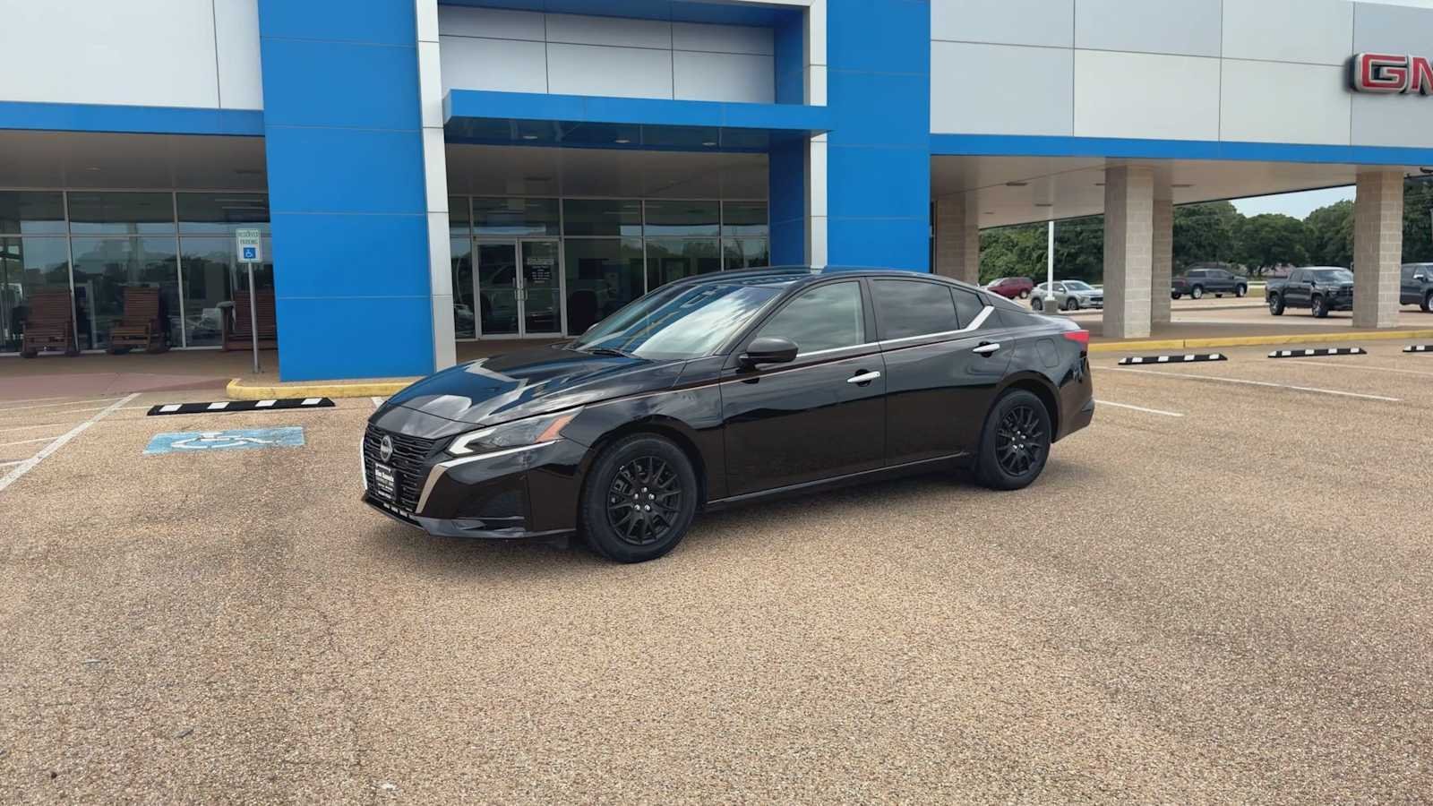 Used 2025 Super Black Nissan S image 4