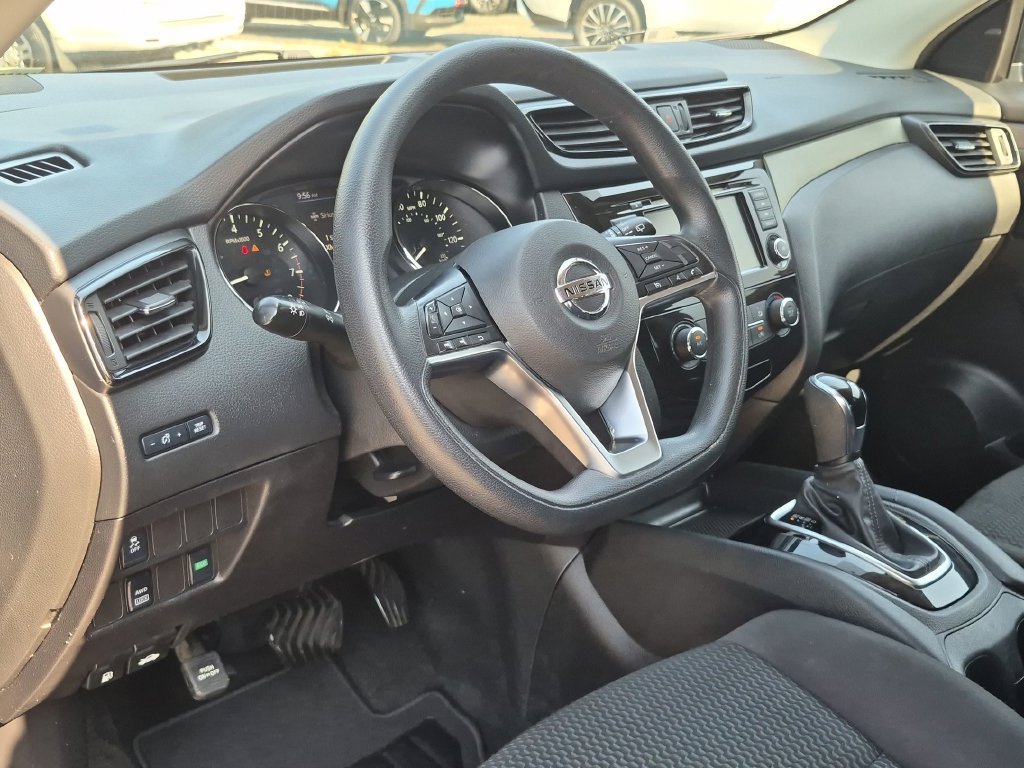 Used 2019 Black Nissan S image 36