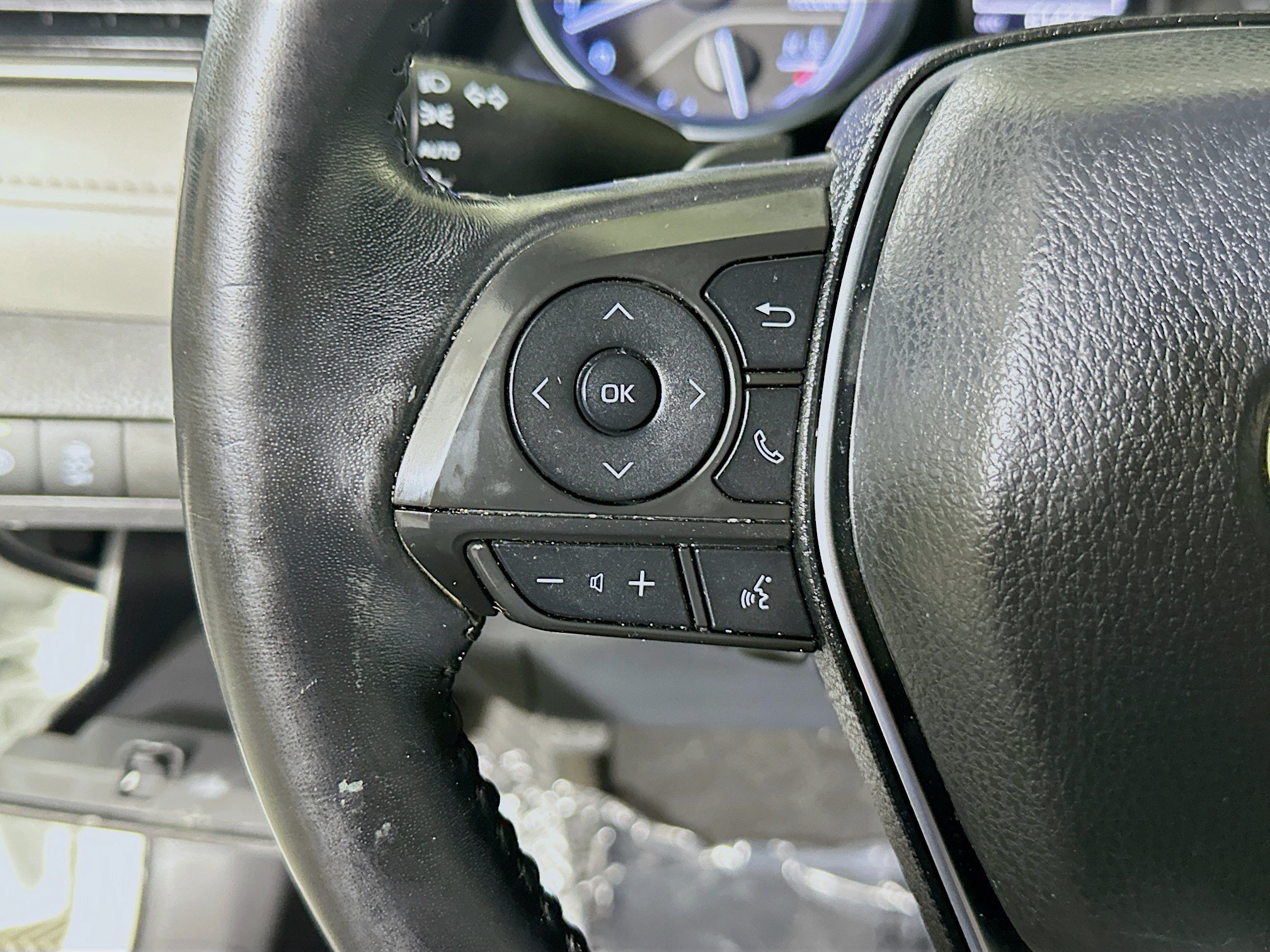 Used 2020 Super White Toyota SE image 16