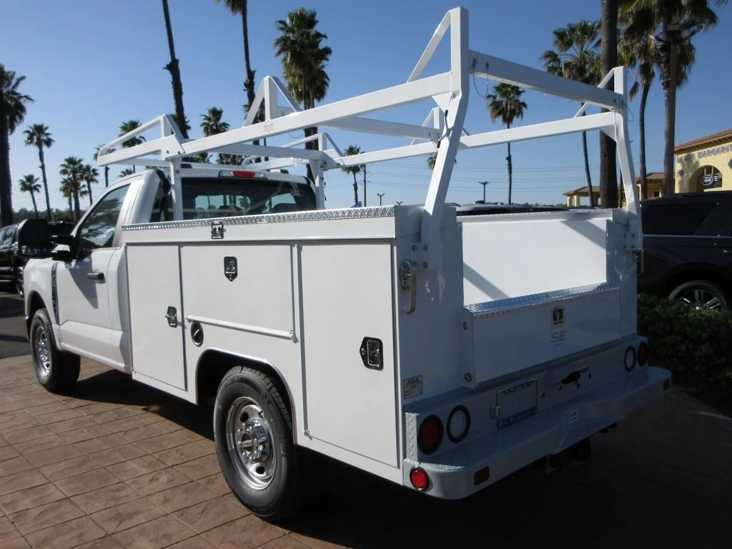 New 2026 Oxford White Ford XL image 2