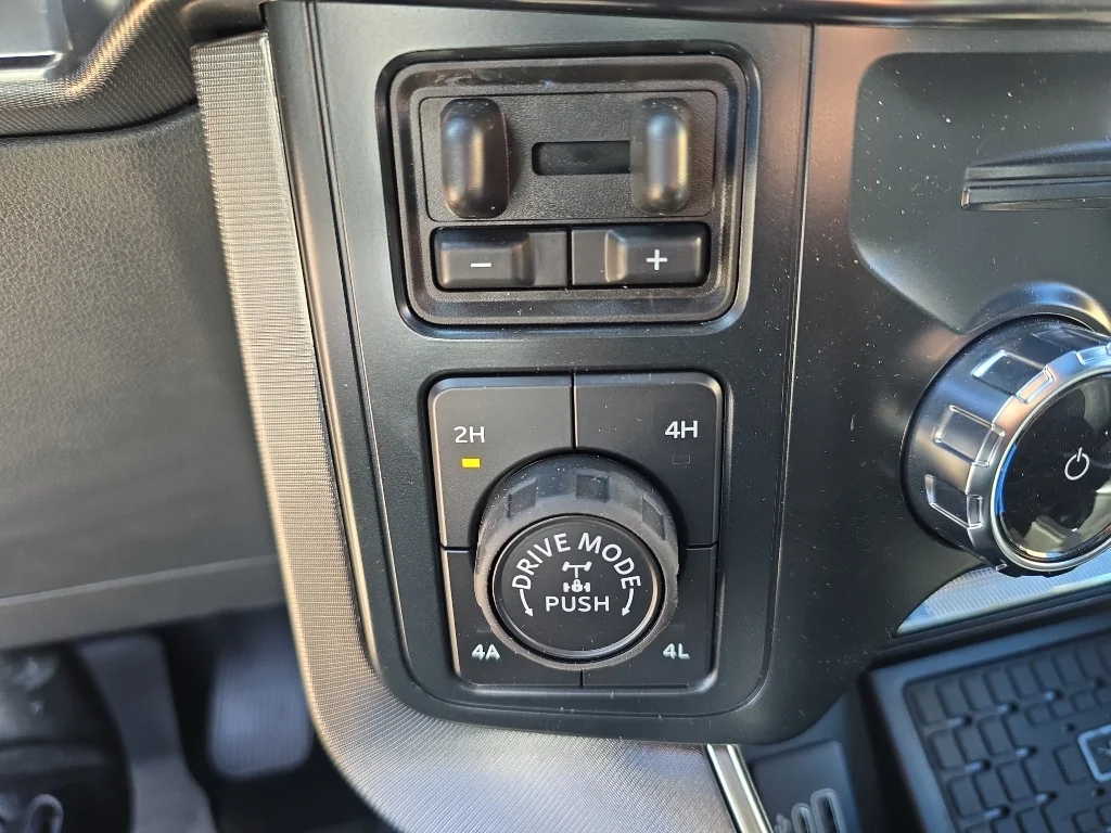 2025 Ford F-150 Platinum - Photo 21