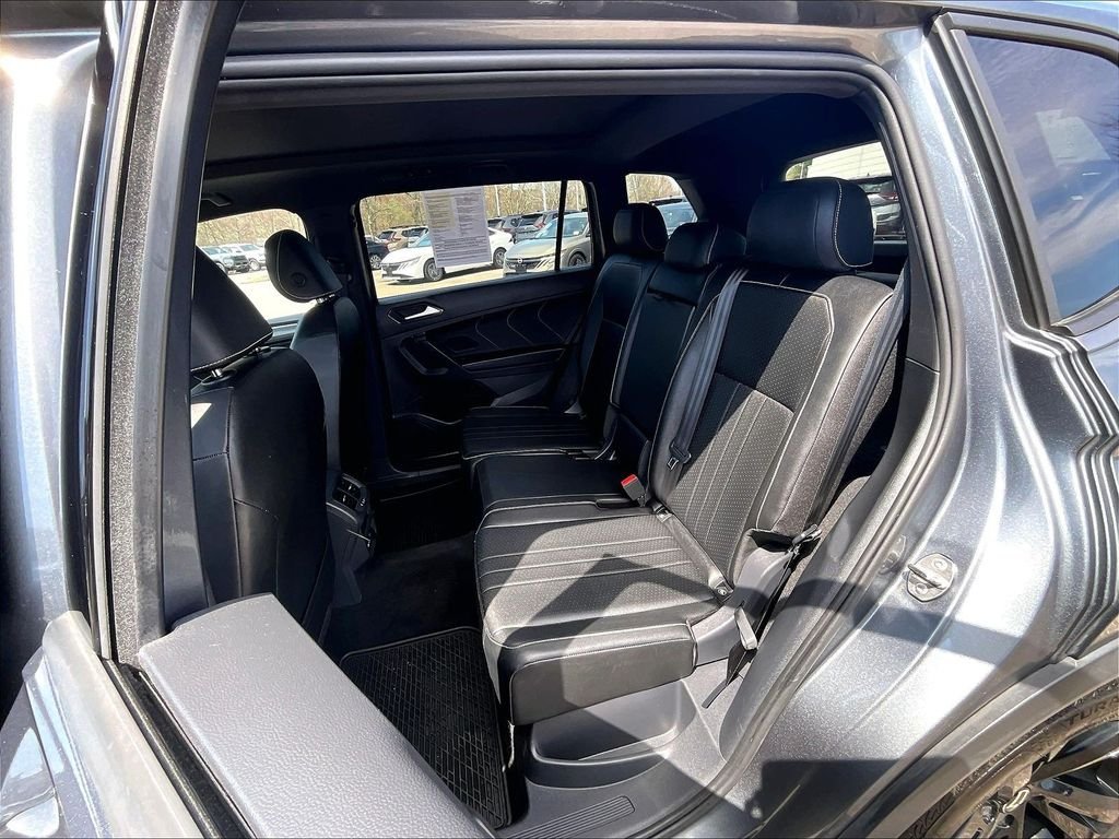 Used 2023 Gray Volkswagen 2.0T SE R-Line Black image 15