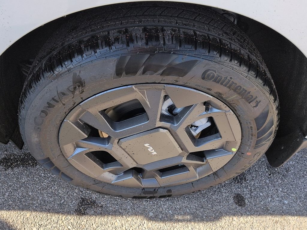 New 2026 Snow White Pearl Kia EX image 10