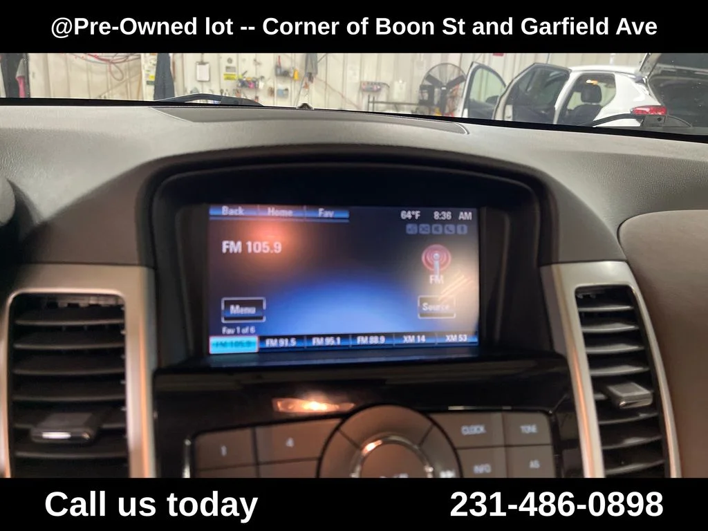 Used 2015 Silver Chevrolet 2LT image 23