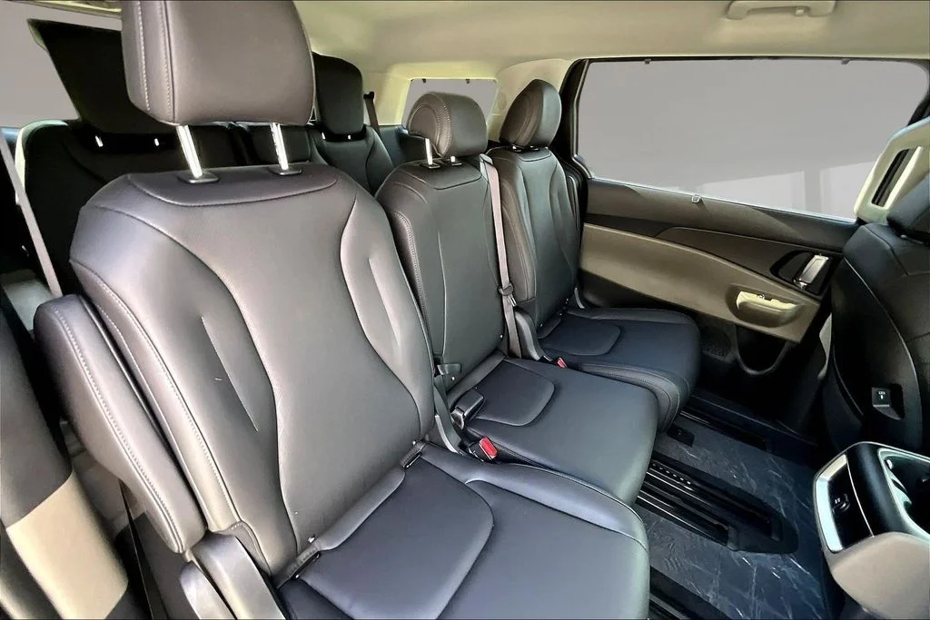 New 2026 Deep Chroma Blue Kia EX image 9