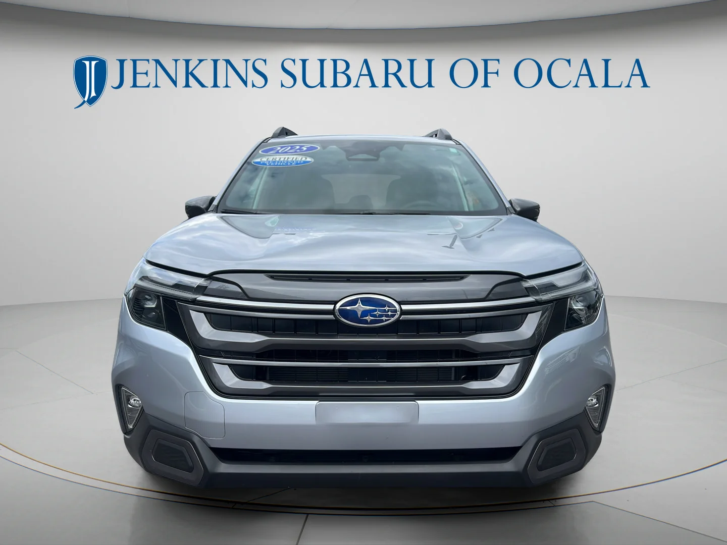 Used 2025 Ice Silver Metallic Subaru Limited image 8